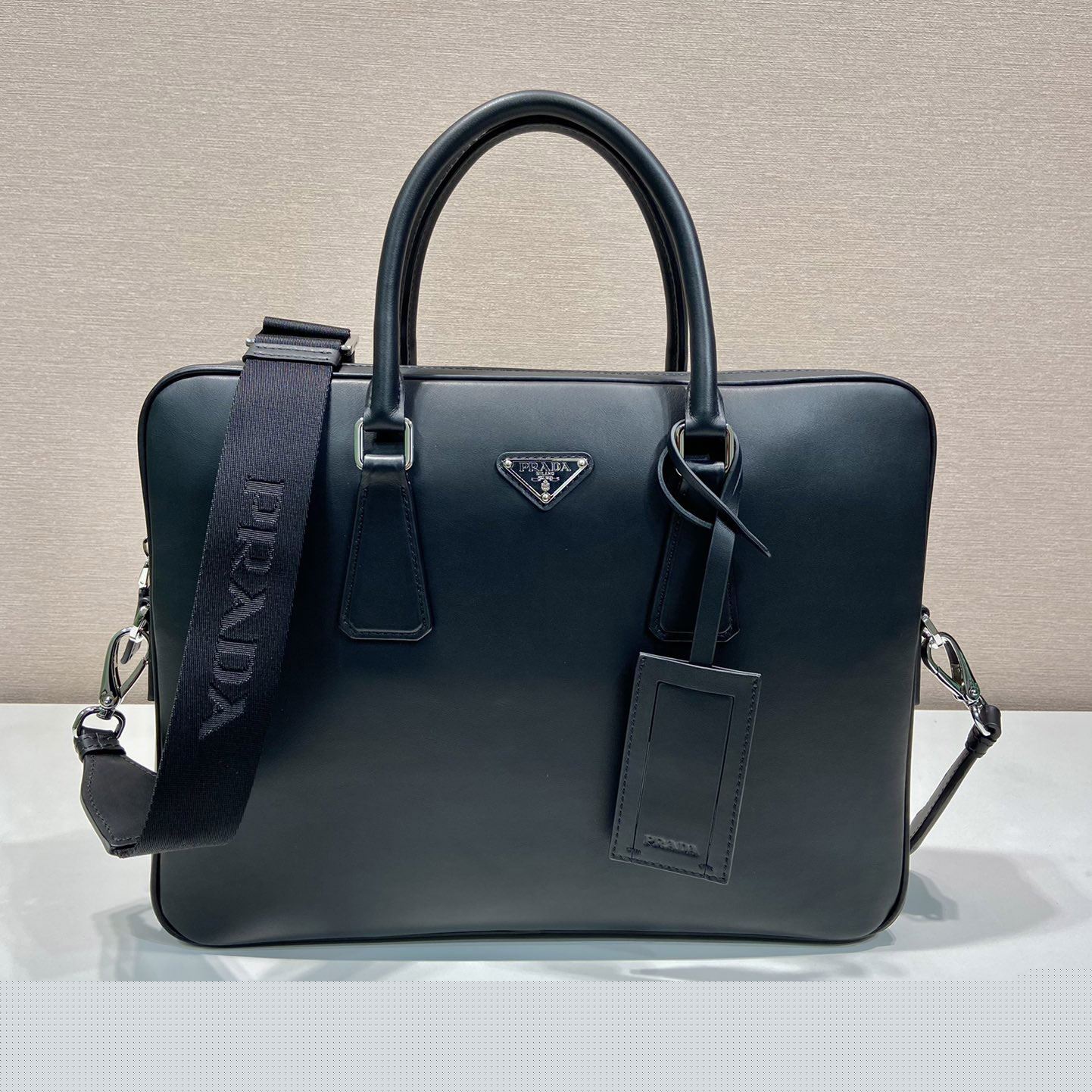 Pra*a briefcase